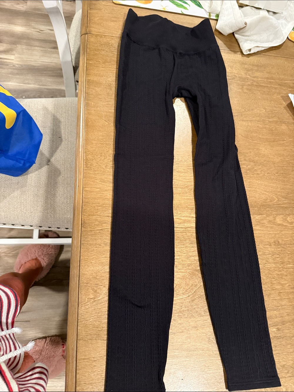 ALO Yoga Black Ribbed High-Waist Leggings never worn medium